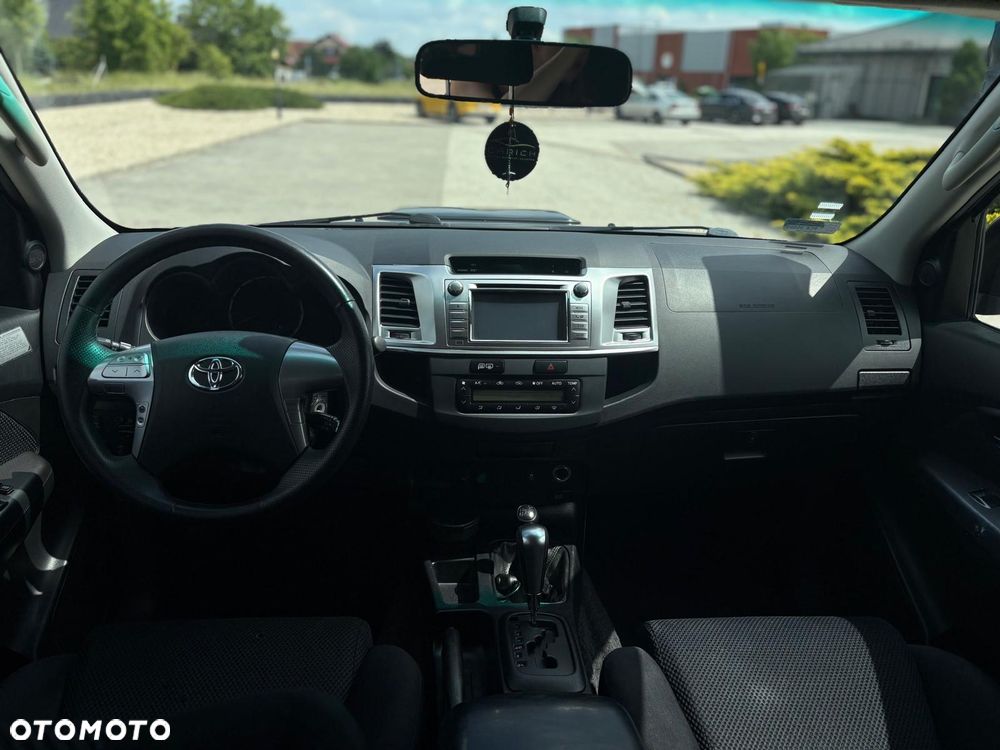 Toyota Hilux 3.0 D-4D SR5 - 4