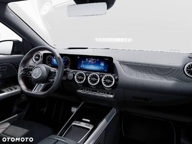 Mercedes-Benz GLA - 5