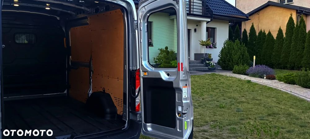 Ford Transit - 12