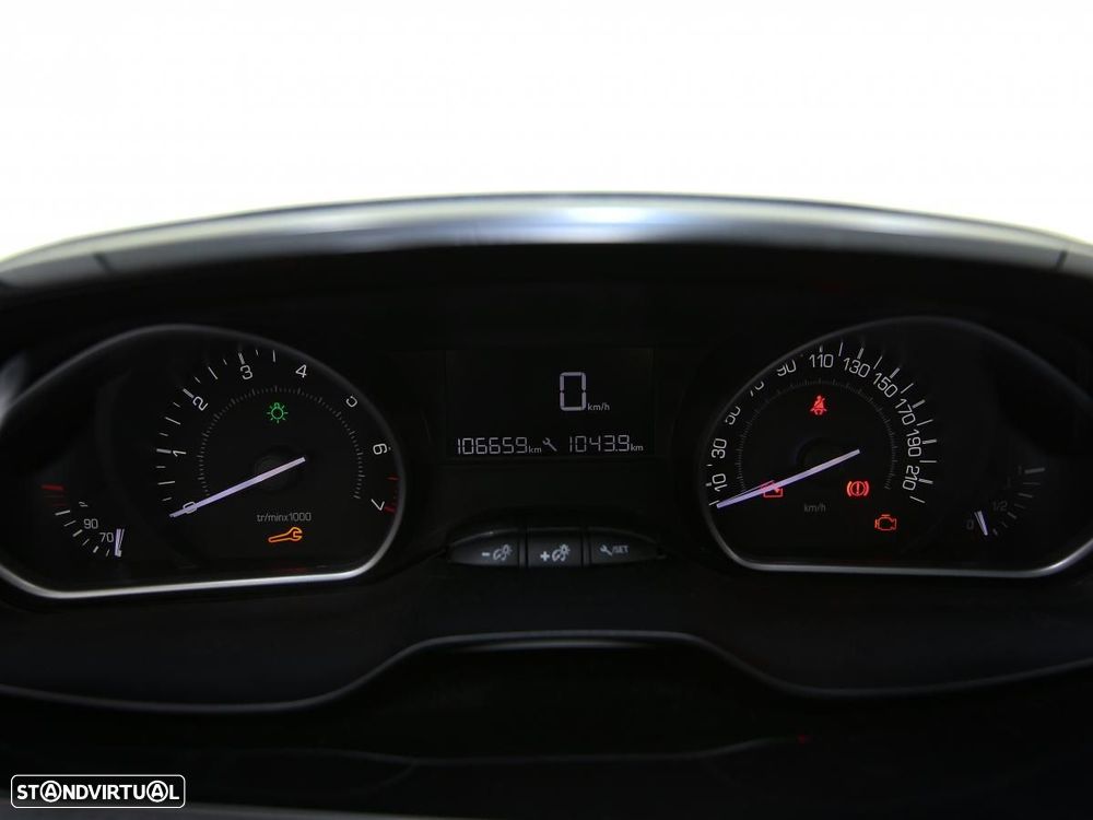 Peugeot 2008 1.2 PureTech Active - 18