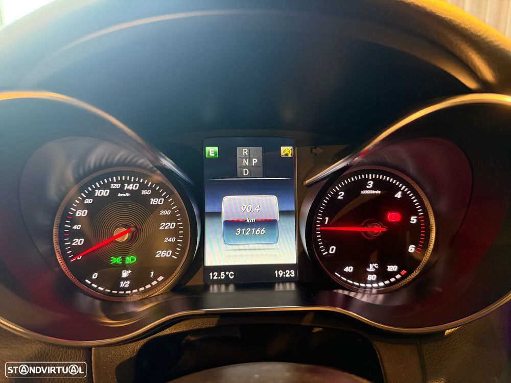 Mercedes-Benz C 250 d 4Matic 9G-TRONIC AMG Line - 40