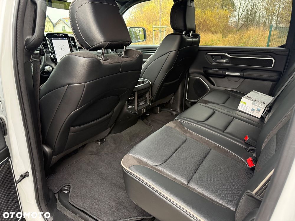 RAM 1500 5.7 Crew Cab Laramie - 9