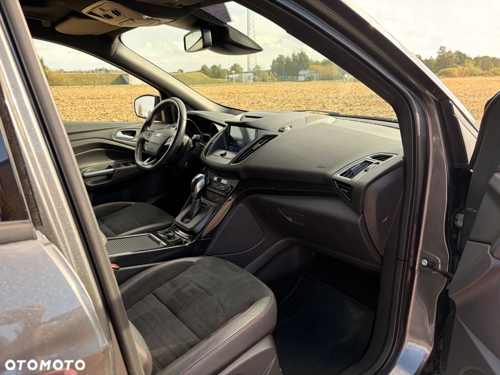 Ford Kuga 2.0 TDCi AWD ST-Line - 26
