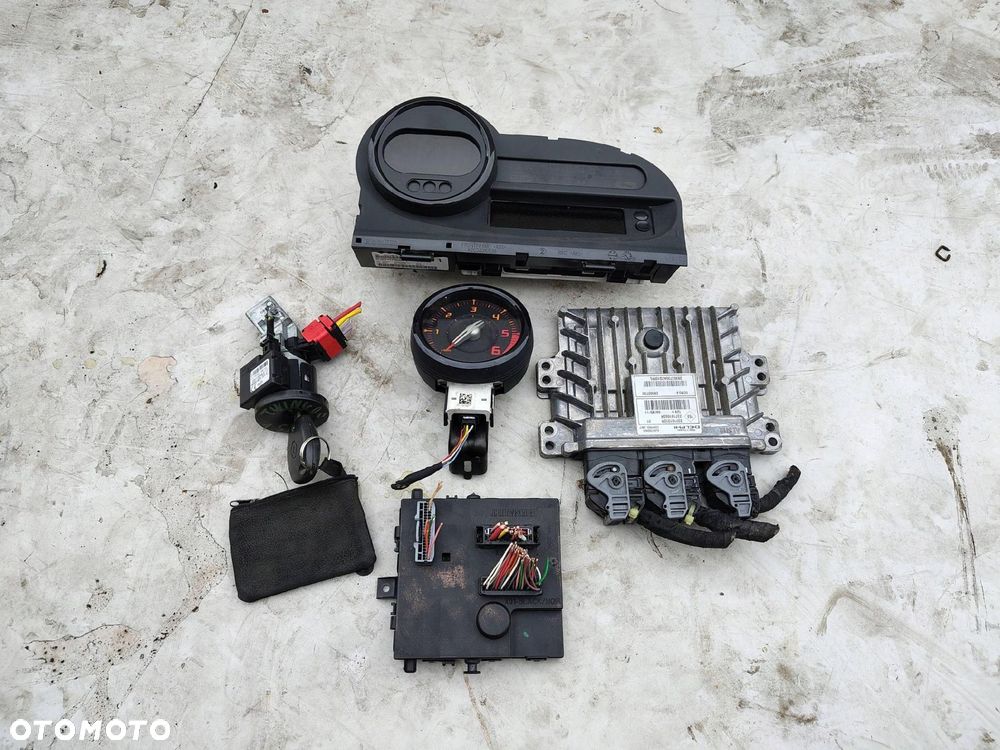 KOMPUTER SILNIKA ZESTAW 237101312R RENAULT TWINGO 2 II 1.5 DCI - 1