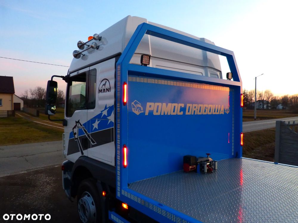 MAN TGM 15.290 POMOC DROGOWA AUTOLAWETA SPECJALNY EURO 5 DMC 15.500 KG ŁADOWNOŚĆ 9.000 KG XENON - 14