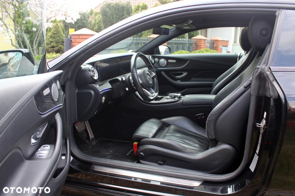 Mercedes-Benz Klasa E 220 d Coupe 9G-TRONIC - 11
