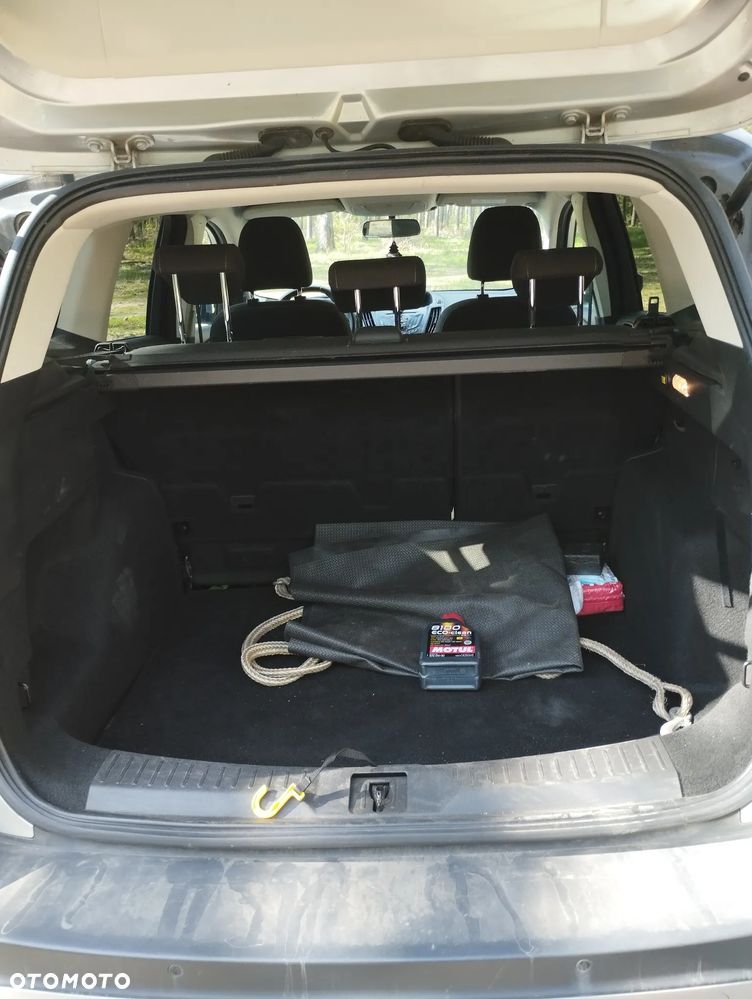 Ford Kuga 2.0 TDCi 4WD Titanium - 25