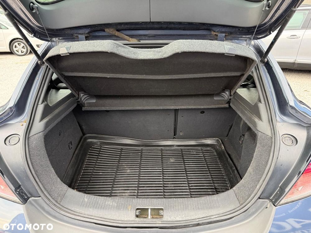 Opel Astra 1.6 Cosmo - 25
