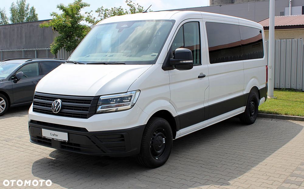 Volkswagen Crafter VAN 9-cio osobowy - 3