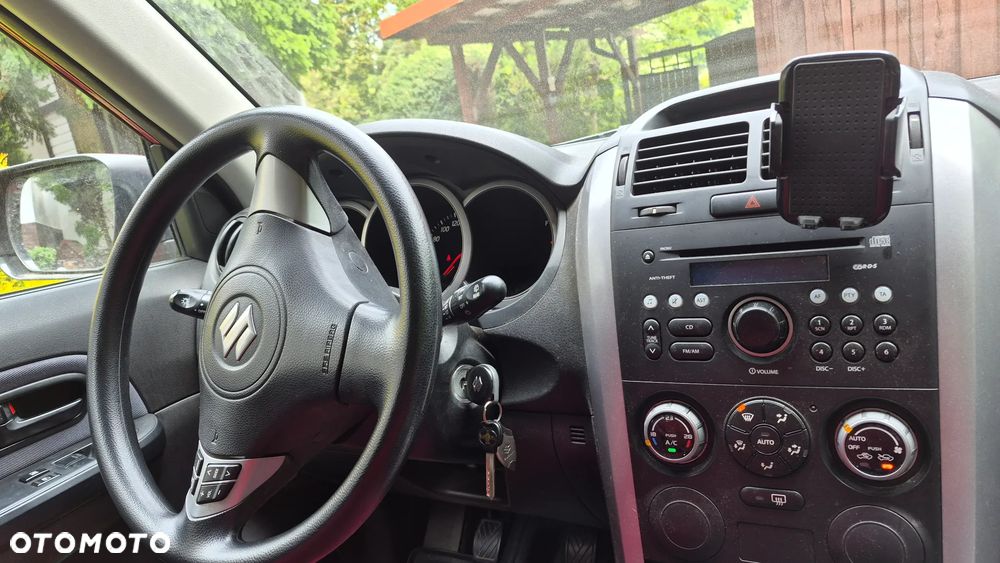 Suzuki Grand Vitara 1.6 - 5