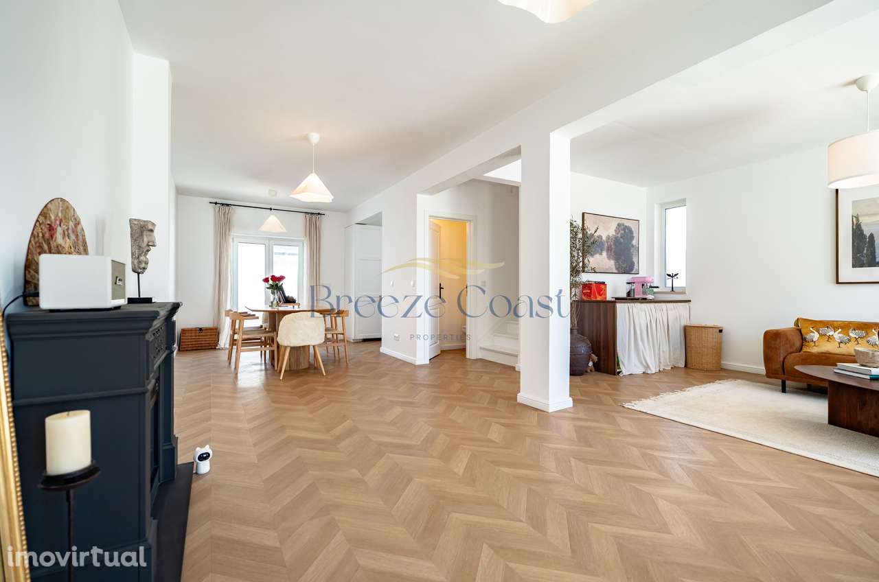 Moradia Renovada a Poucos Passos da Praia em São Martinho do Porto - Grande imagem: 4/28