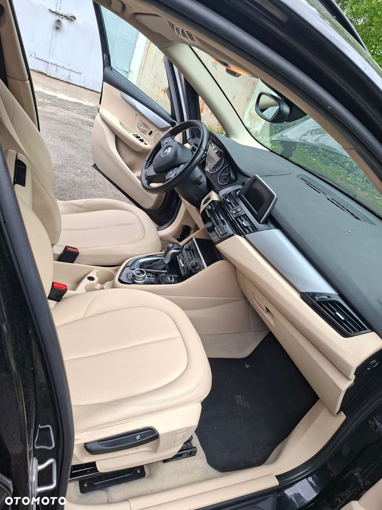 BMW Seria 2 216d - 5