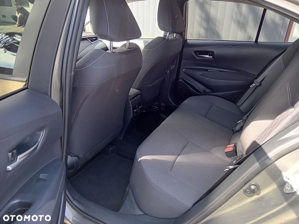 Toyota Corolla - 12