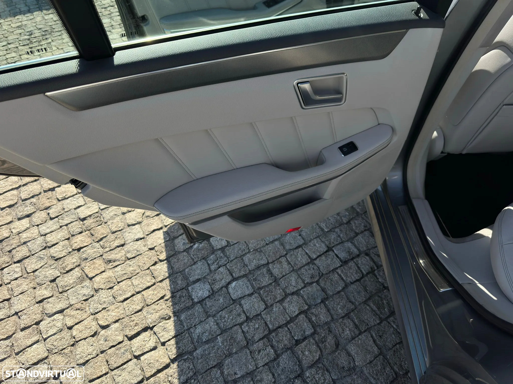 Mercedes-Benz E 300 Bluetec Hybrid Avantgarde 107g - 20
