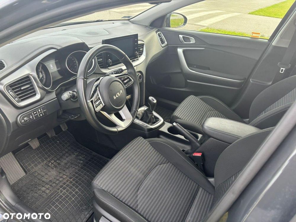 Kia Ceed 1.5 T-GDI M - 9