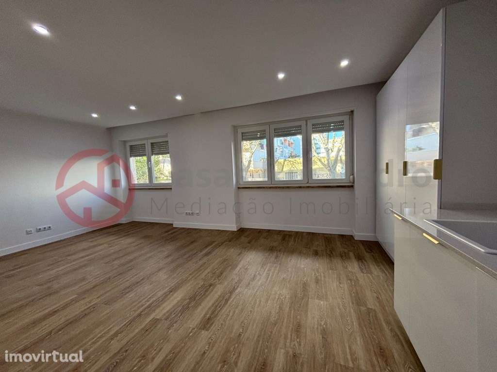 Apartamento T3 totalmente remodelado, prédio com elevador em Cacilh... - Grande imagem: 3/54