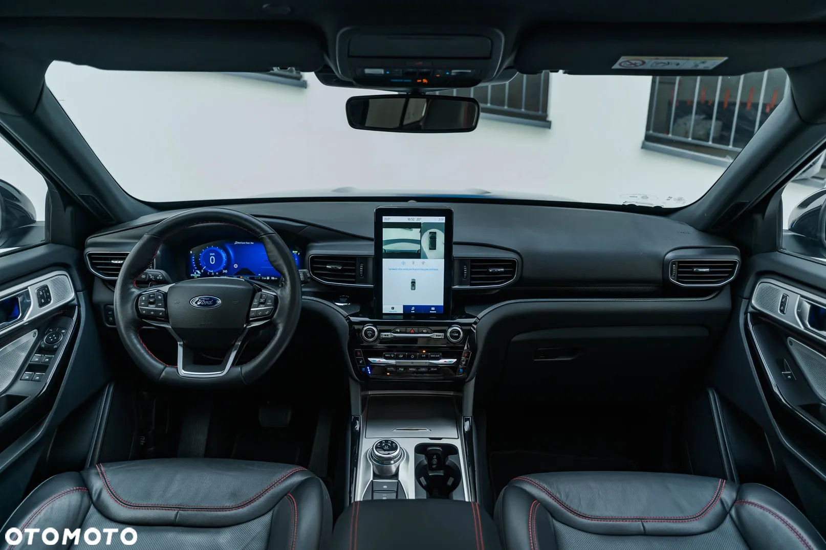 Ford Explorer - 13