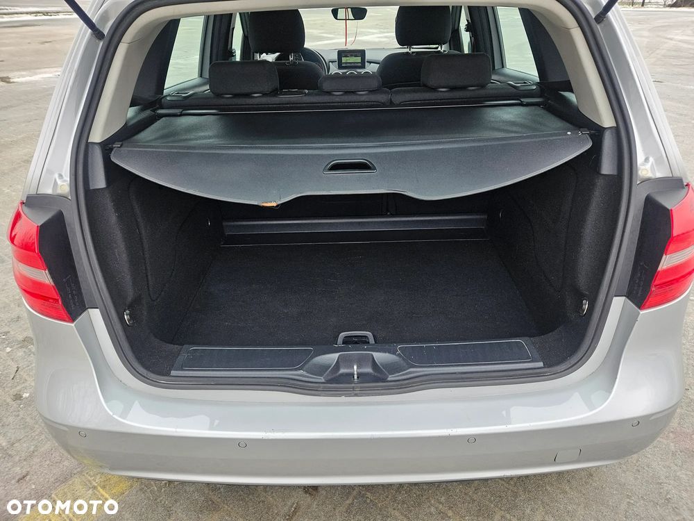 Mercedes-Benz Klasa B 180 (BlueEFFICIENCY) - 14