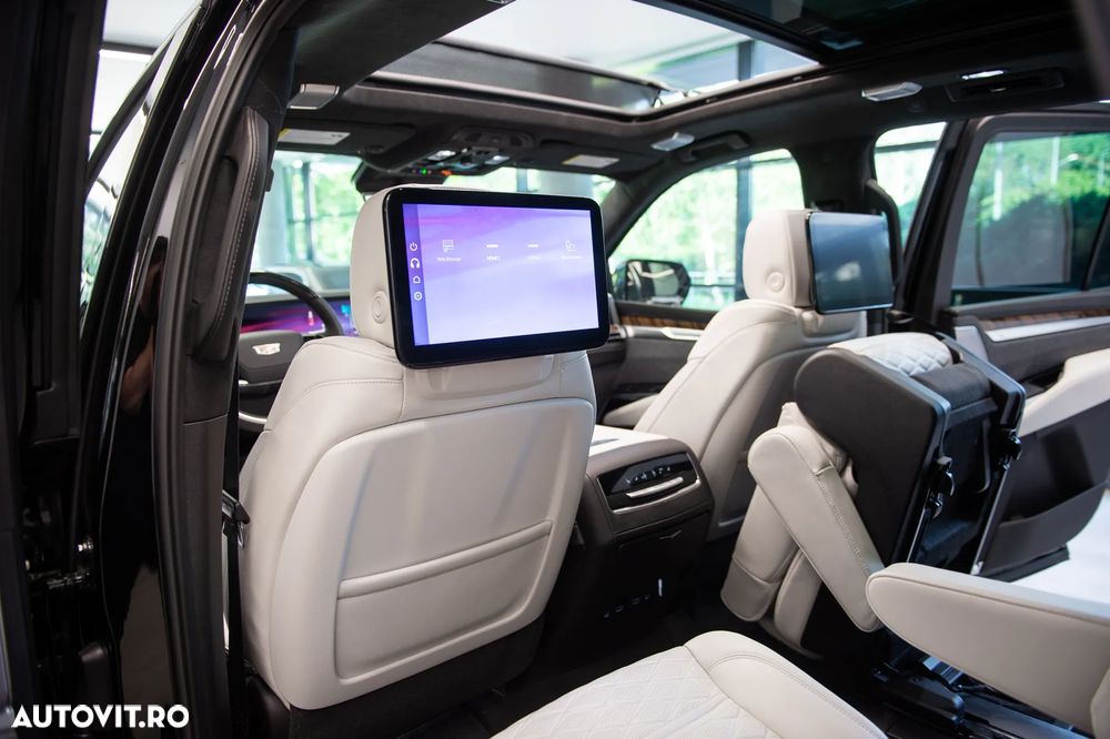 Cadillac Escalade - 31