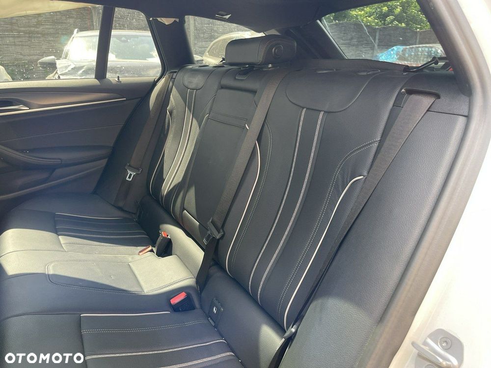 BMW Seria 5 520d xDrive Sport Line - 13