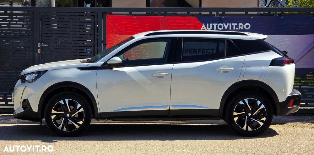 Peugeot 2008 PureTech 130 EAT8 GT - 9