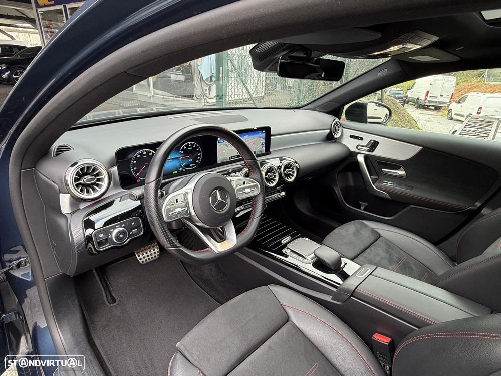 Mercedes-Benz A 250 Limousine e AMG Line - 21