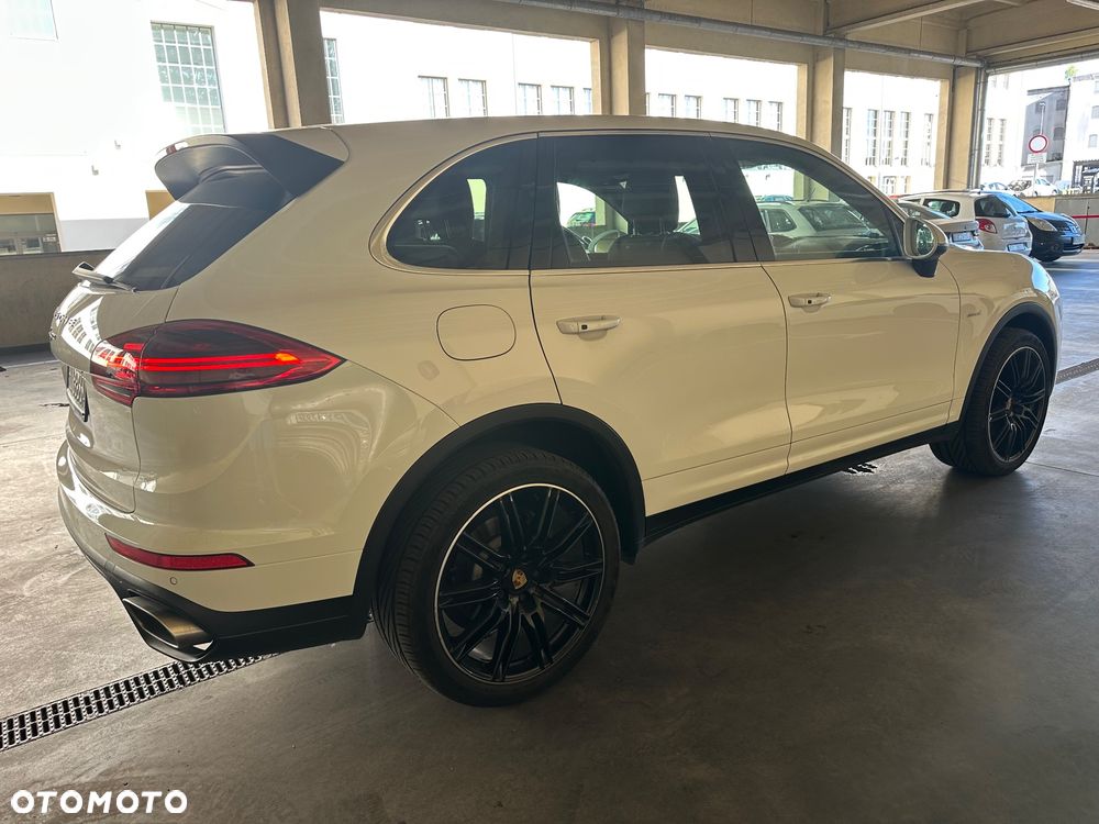 Porsche Cayenne Diesel Platinum Edition - 13
