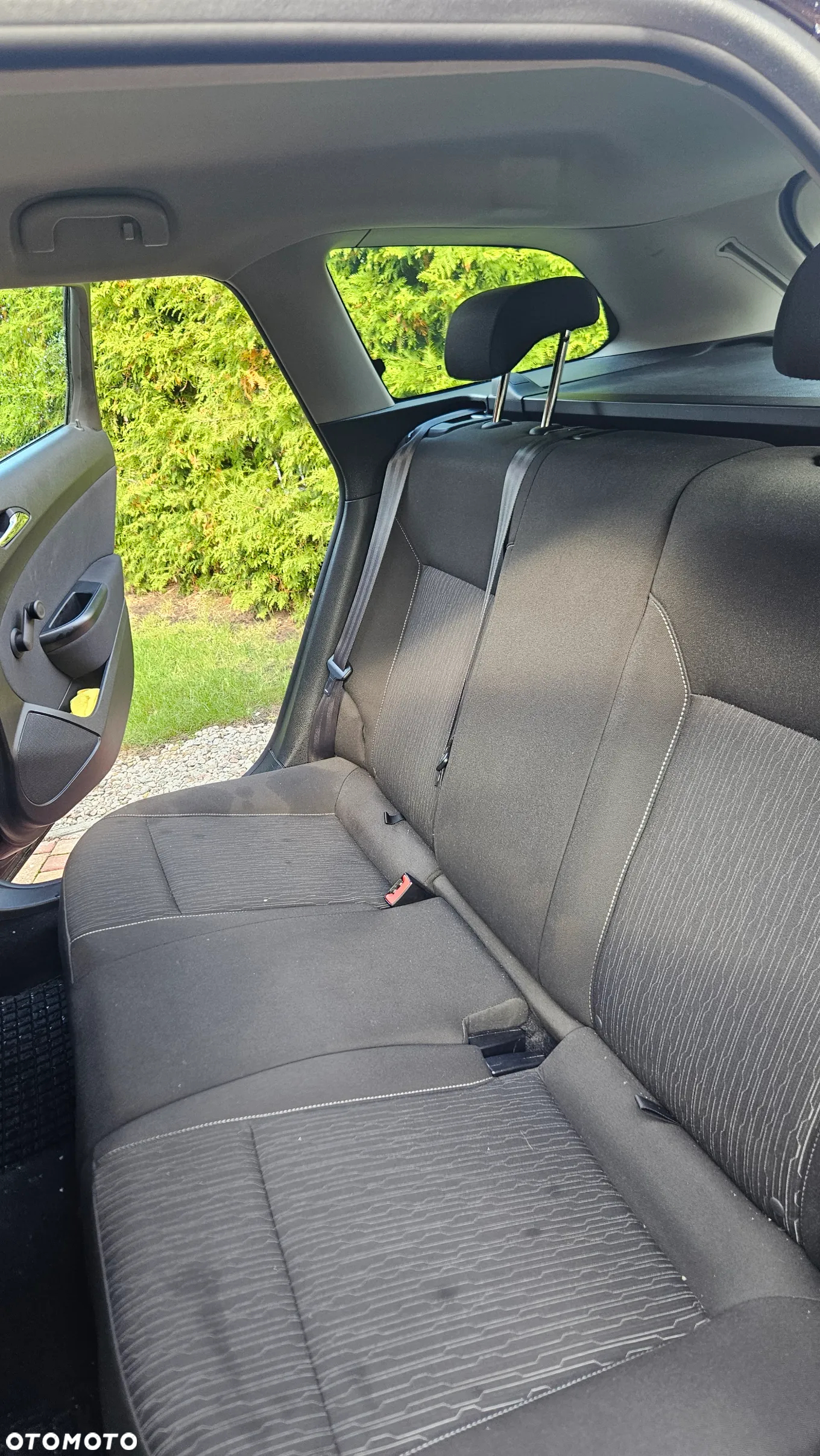 Opel Astra IV 1.6 CDTI Enjoy - 12