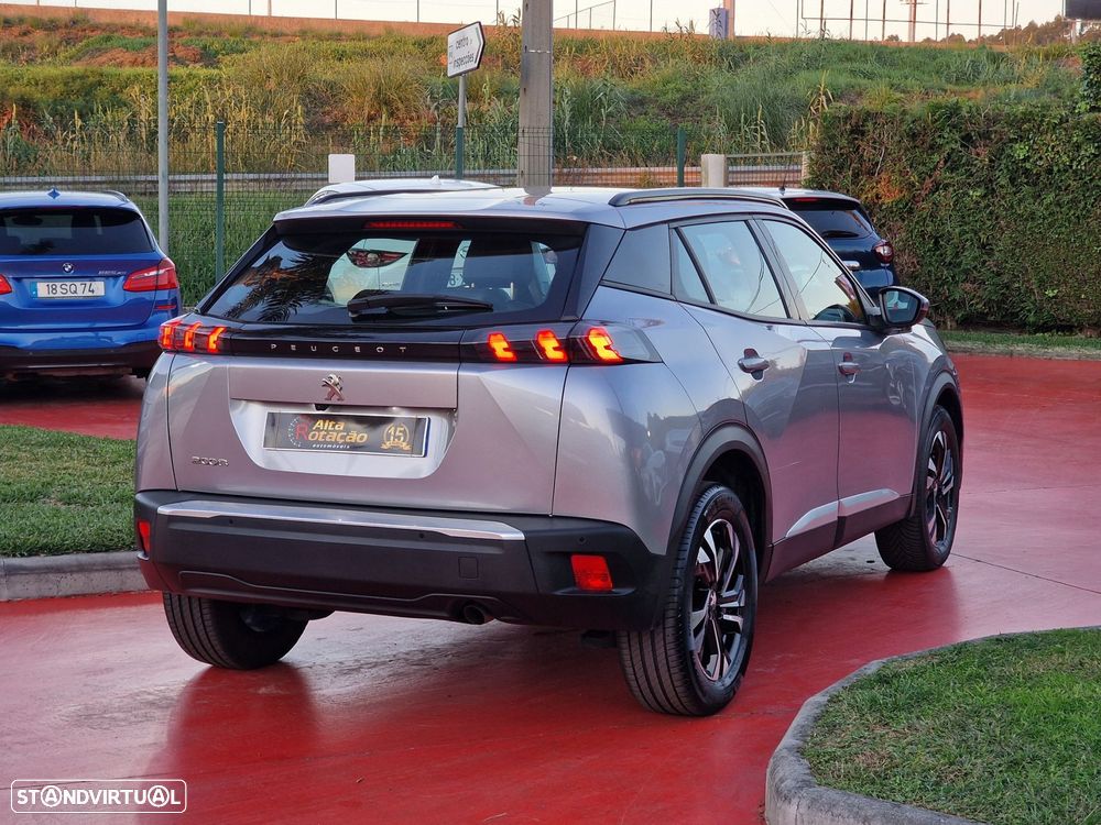 Peugeot 2008 1.2 PureTech Allure - 4