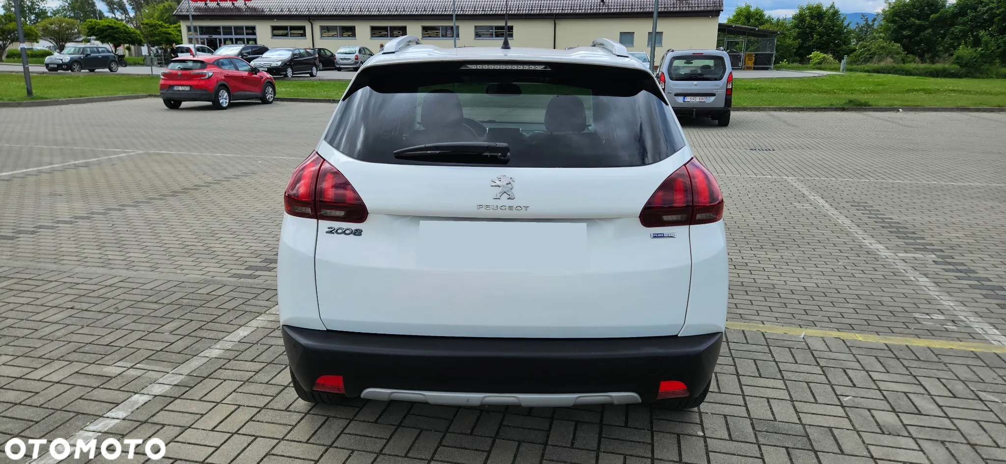 Peugeot 2008 1.2 PureTech Allure S&S - 18