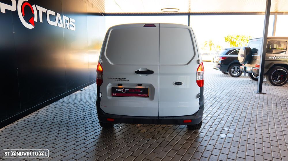 Ford Tourneo Courier 1.5 TDCi Ambiente - 8