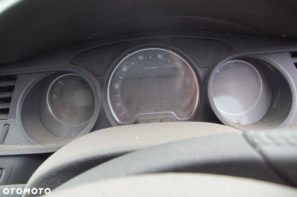 Auto na części - Citroen C5 II X7 1.6 HDI 110 KM 9HZ BE4R KTV 2008R Silnik Skrzynia Drzwi Szyba Błotnik Klapa Lampa Deska Kokpit Sterownik Moduł Kierownica Licznik - 11