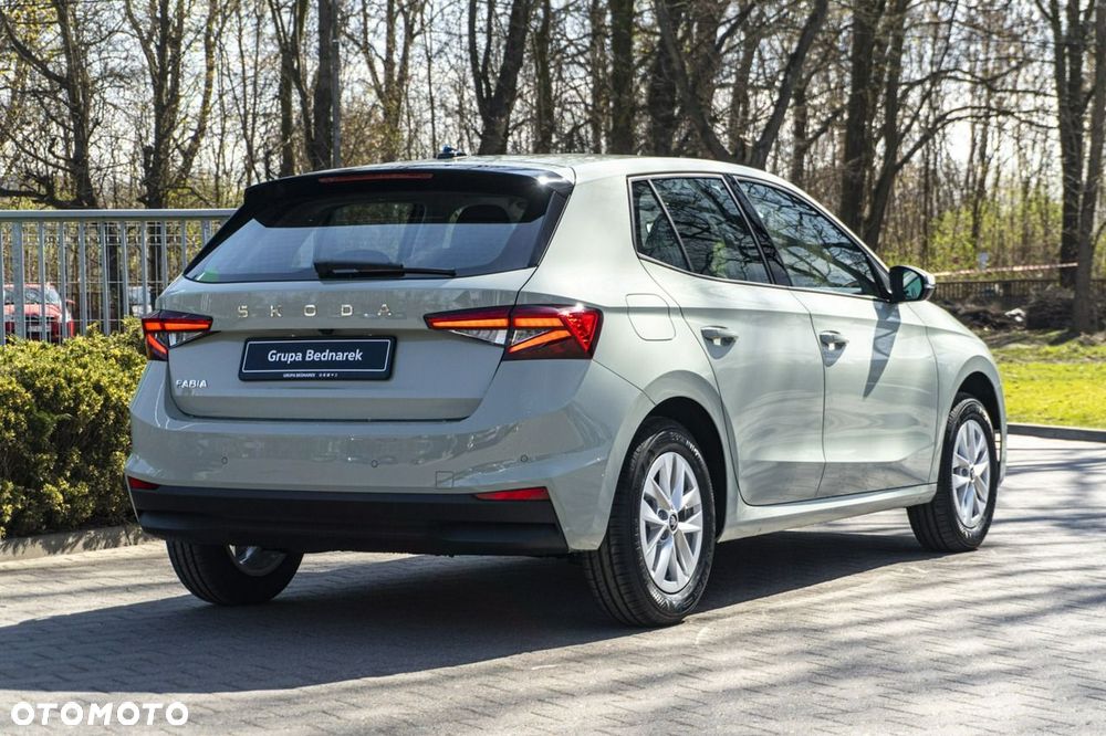 Skoda Fabia - 10
