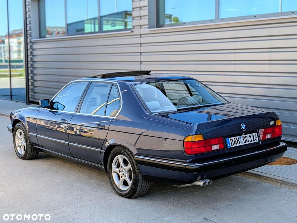BMW Seria 7 - 12