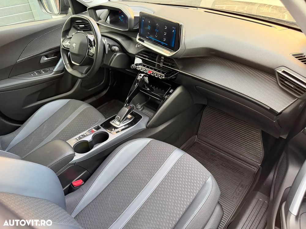 Peugeot 2008 1.5 BlueHDI EAT8 STT Allure Pack - 16
