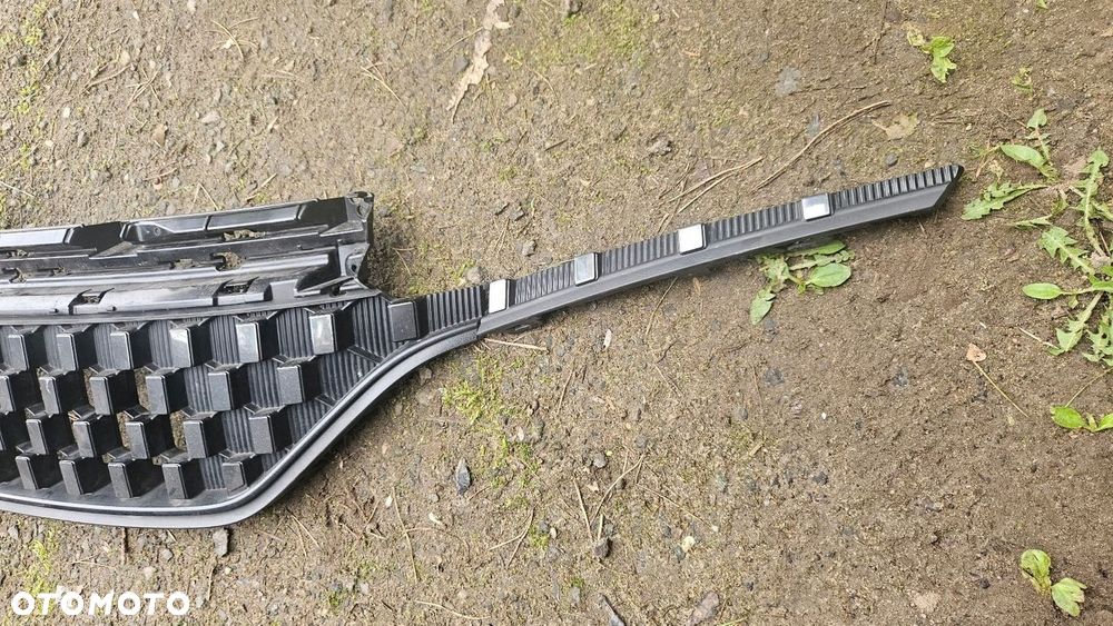 Grill atrapa Lampa Renault Austral 622563643R 622569840R 260103381R - 7