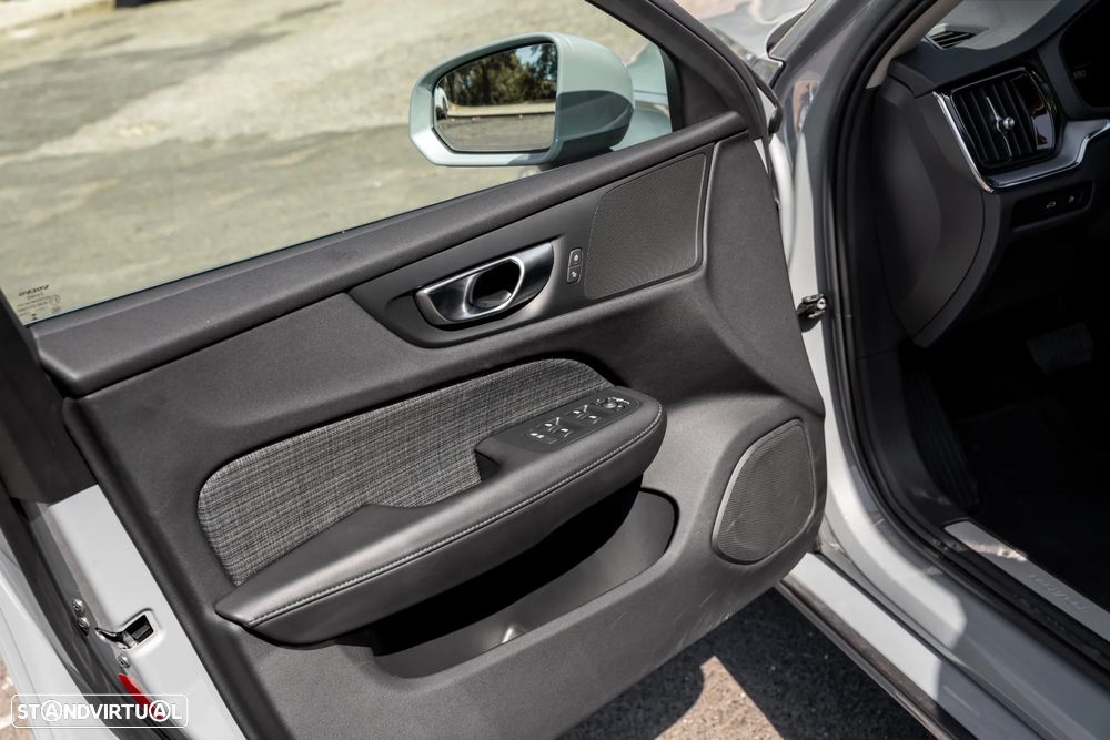 Volvo V60 2.0 T6 AWD TE Core - 13