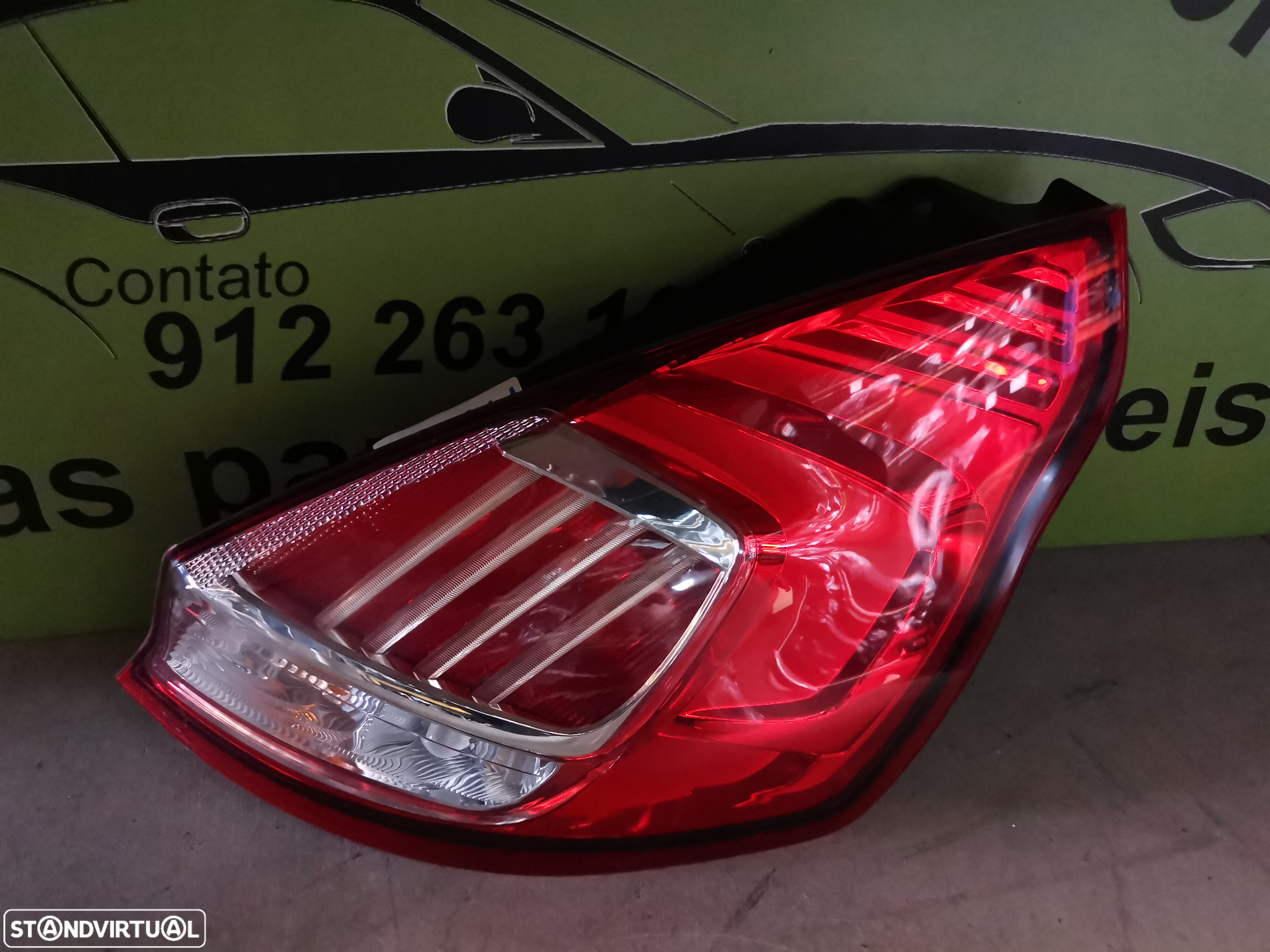 FORD FIESTA VI FAROLIM DIREITO - FT314 - 2