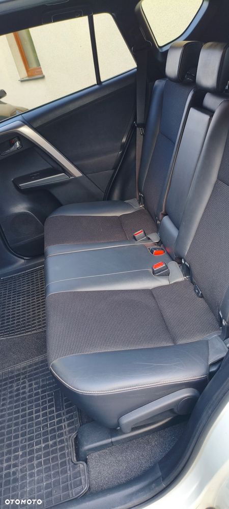 Toyota RAV4 2.0 D-4D Active 4x2 - 16