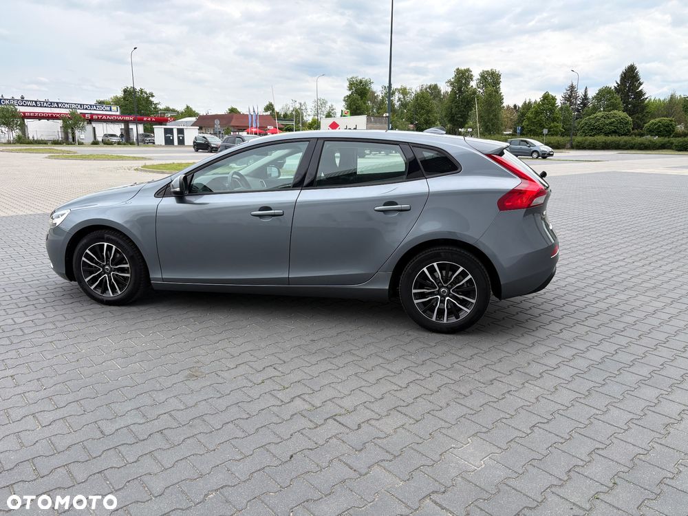 Volvo V40 D2 Momentum - 5
