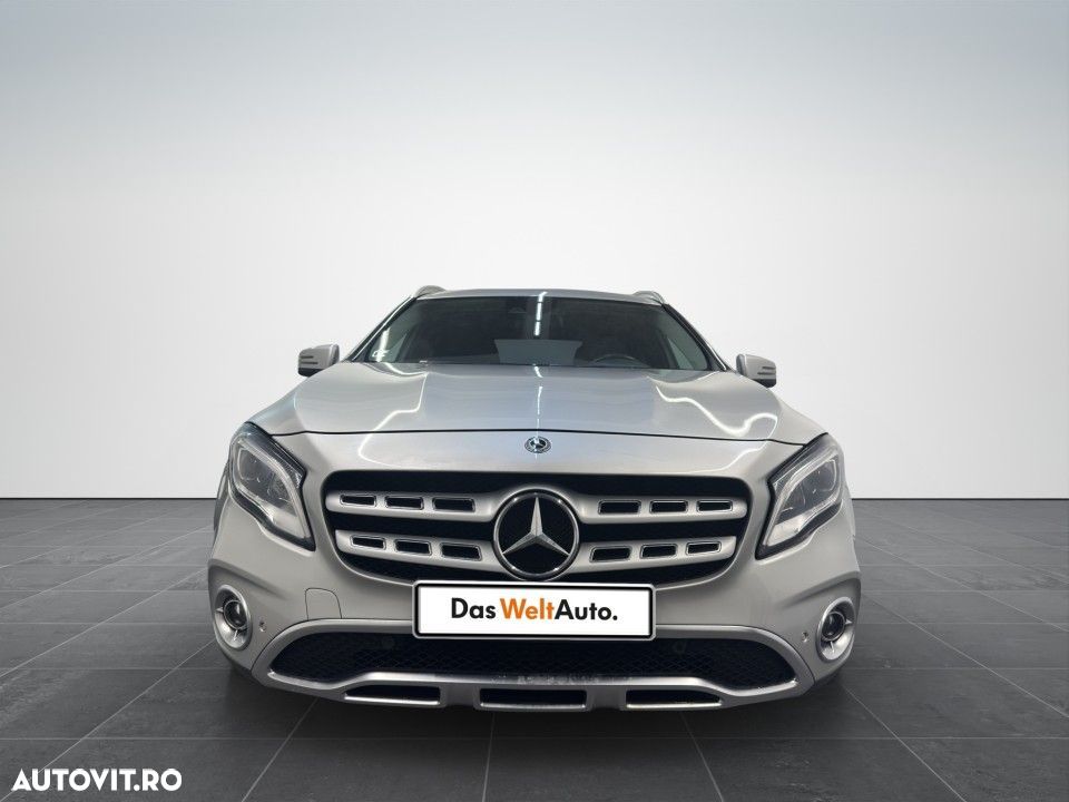 Mercedes-Benz GLA - 4