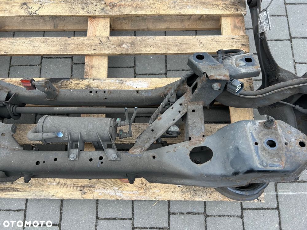 Volvo v40  II 2012- belka kompletna tył tylną tylnego zawieszenia sanki - 4