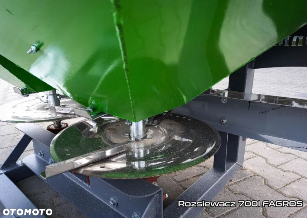Rozsiewacz Strumyk TYTAN 600L 800L 1000L 1200L 1400L 1600L - 13