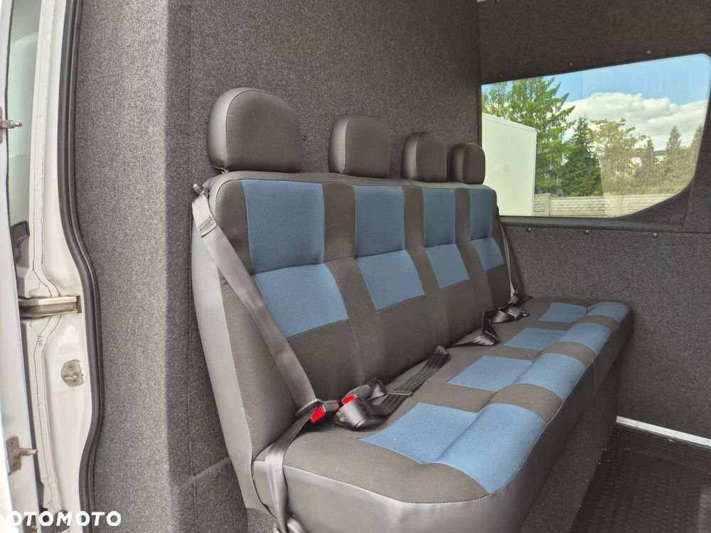 Iveco Daily 35S16 Hi-Matic L4H2, Brygadówka 7 osób, MAXI blaszak, HAK 3.5T, klimatyzacja - 6