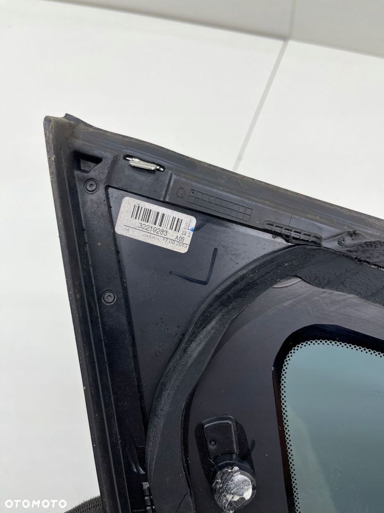 VOLVO V90 SZYBA KAROSERYJNA BOCZNA PRAWA TYŁ CHROM 2019 32219283 - 16