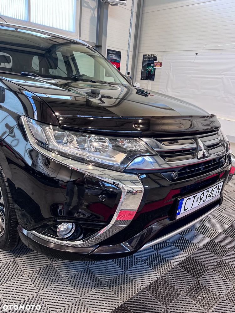 Mitsubishi Outlander 2.0 4WD Plus - 2