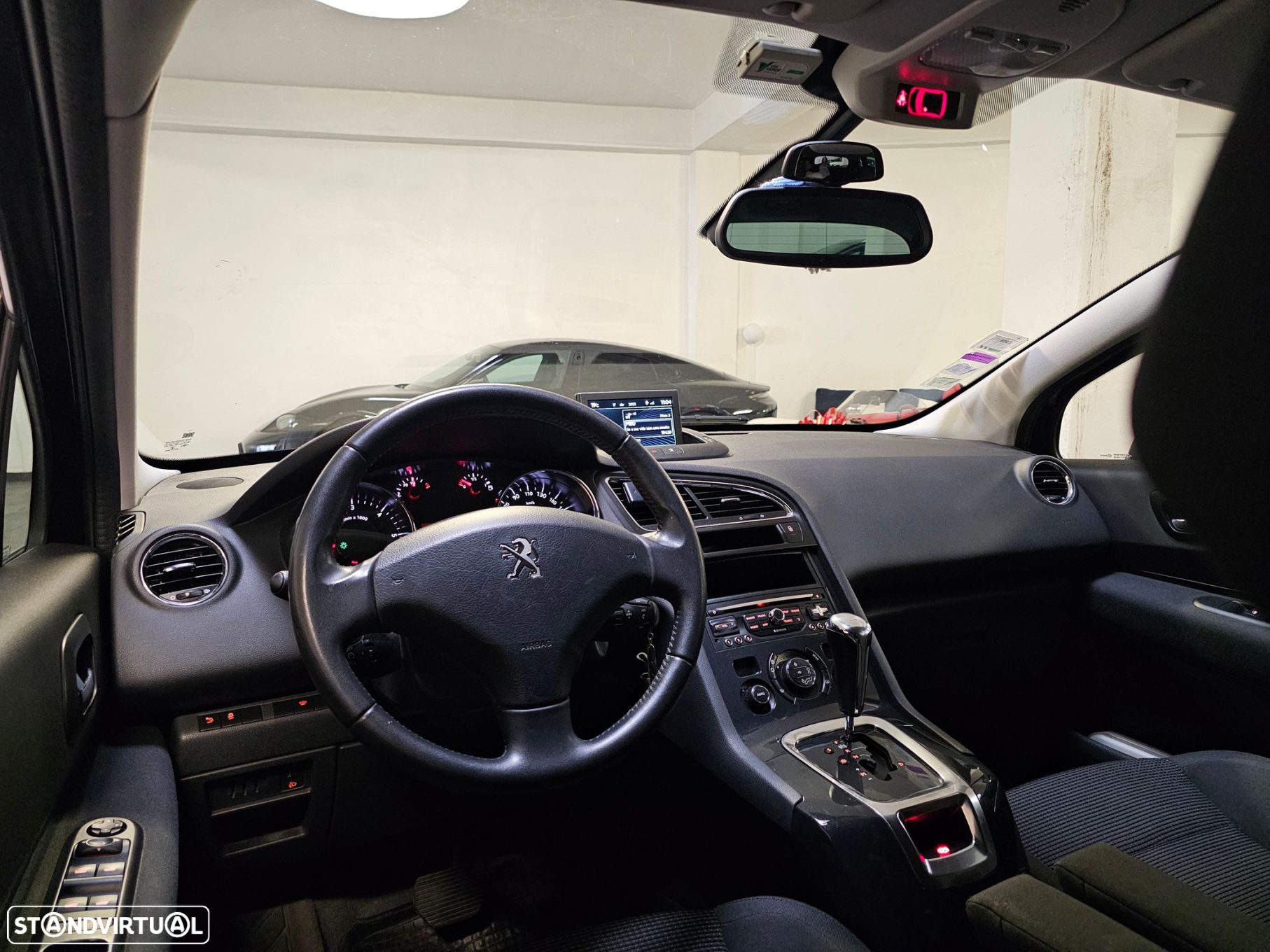 Peugeot 5008 1.6 BlueHDi Style EAT6 - 11