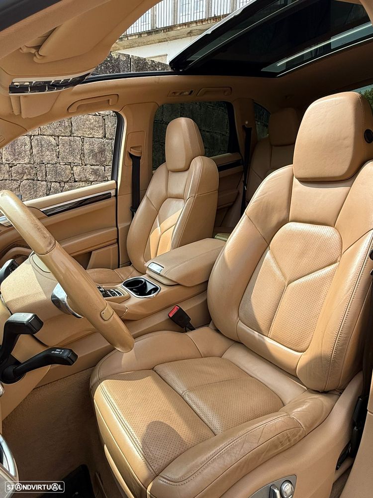 Porsche Cayenne Platinum Edition - 7