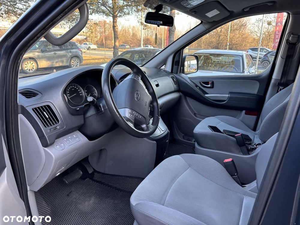 Hyundai H-1 Starex - 5