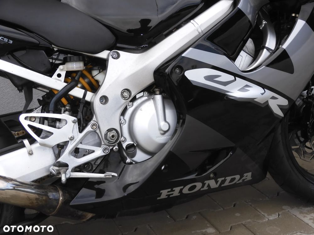 Honda CBR - 8